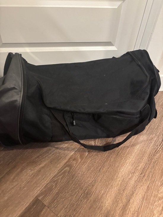 Other - Black Men's Duffel Bag with Wheels